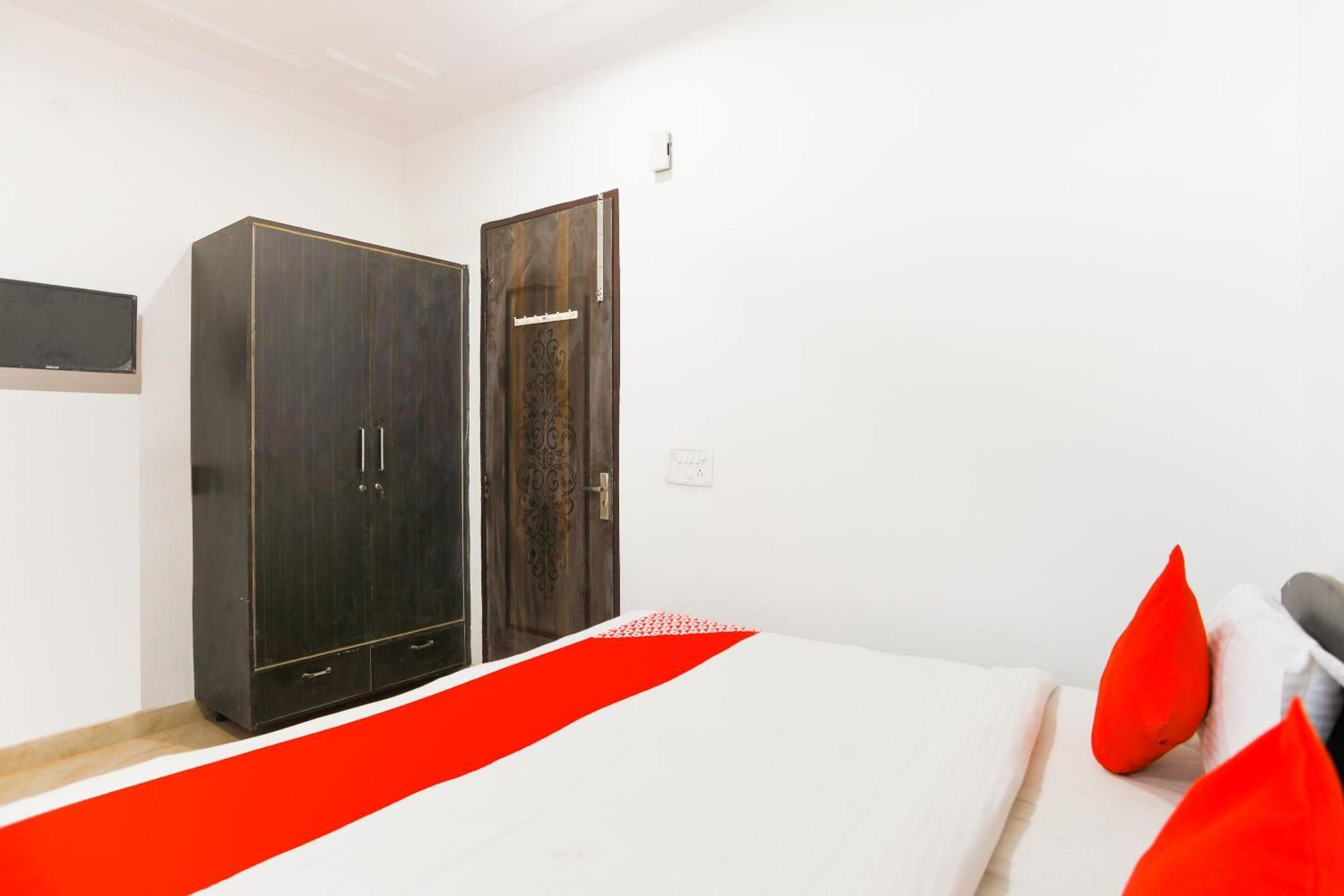 Hotel O Welcome Residency Гургаон Экстерьер фото